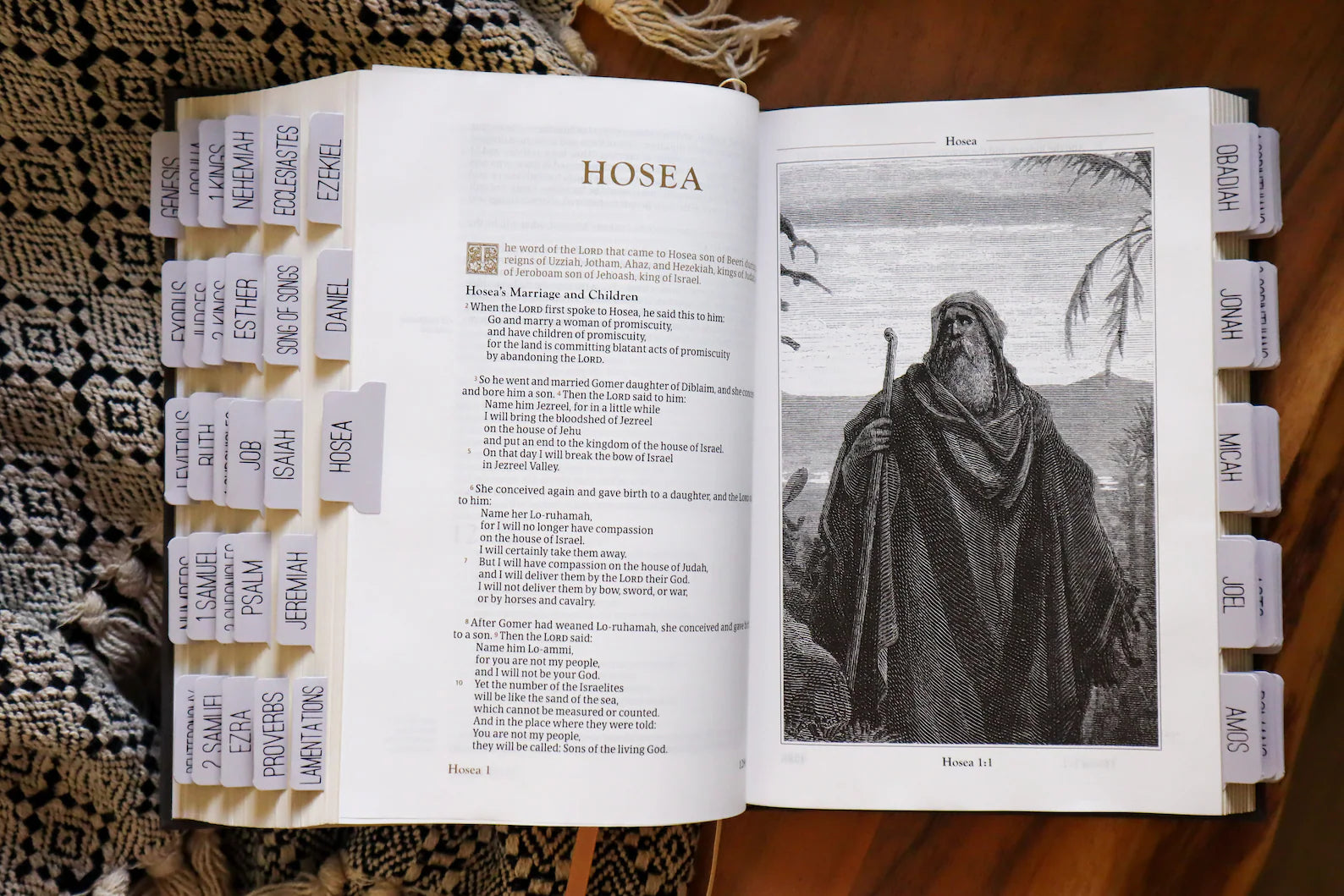 Bible Tabs Neutral Black | Matte-Coated Sticker Tabs
